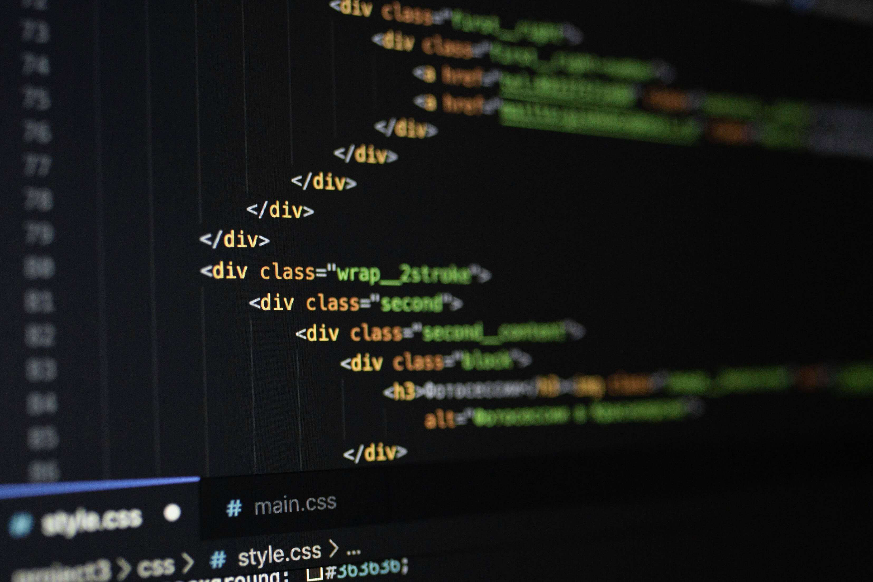 Close-up van HTML en CSS code op een beeldscherm